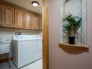 carlye301-30-laundry.jpg