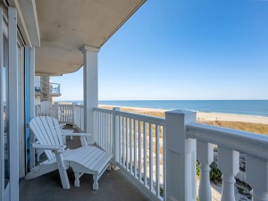 carlye301-8-balcony-and-view-north.jpg