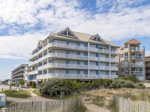 carlye403-1exteriorbeachside.jpg