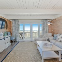 Oceanfront Living Area 