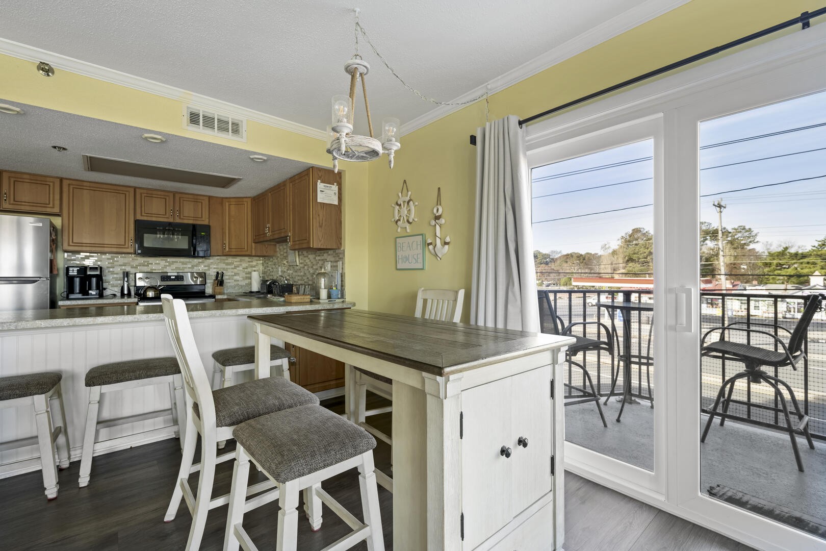 Book Royal Hawaiian 122, 11 142nd Street Ocean City, MD 21842
