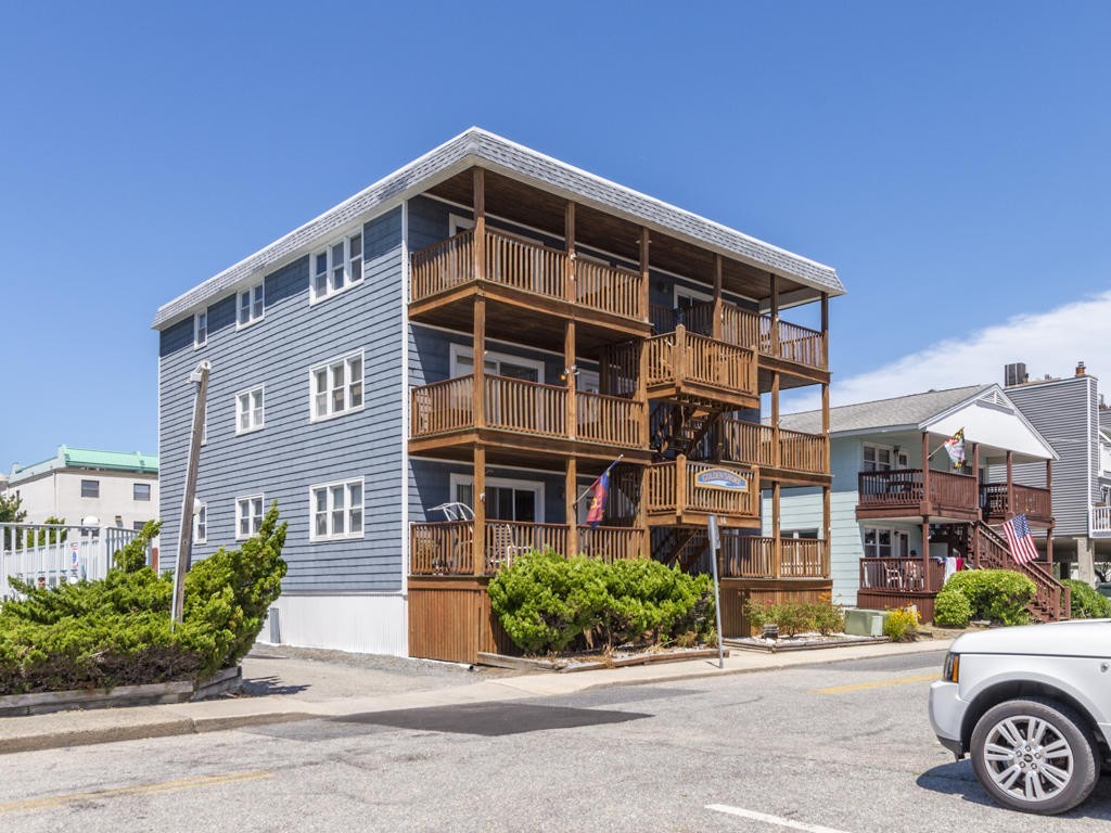 Book Golden Shores 2, 16 75th Street Ocean City, MD 21842 Vacation Rental