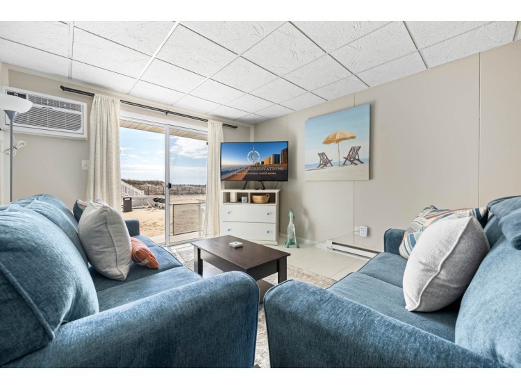 View of the 46th St Windjammer 104 property