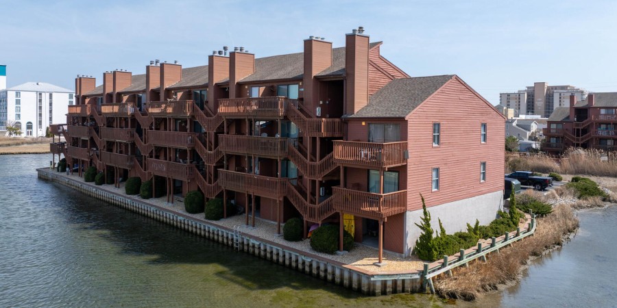 Exterior Bay Side