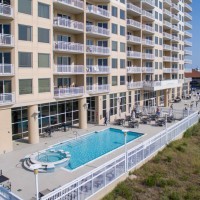 Gateway Grand Pool