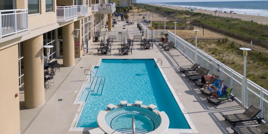 Gateway Grand Pool